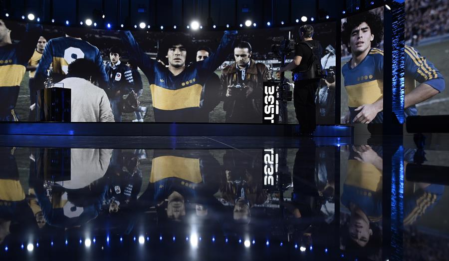 Diego Maradona y Paolo Rossi fueron homenajeados por la FIFA en los The Best
