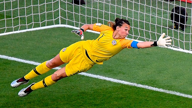 Christiane Endler: Muy honrada y feliz de estar en el 11 ideal FIFPro, 2021 voy con todo