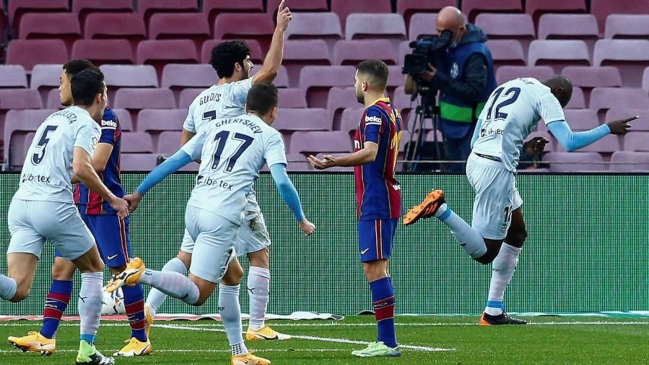 FC Barcelona enredó puntos como local en empate ante Valencia