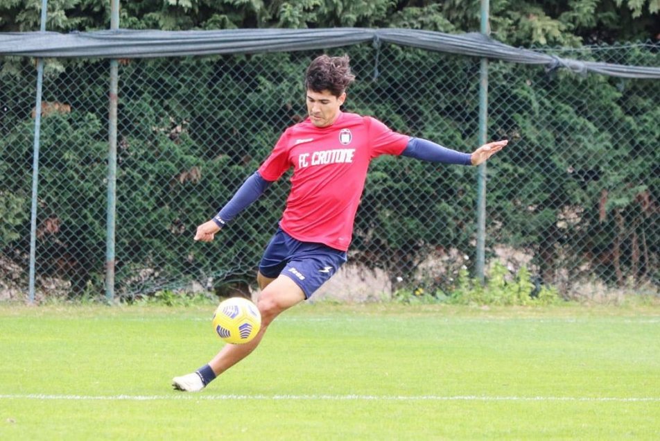 ¡Luis Rojas marcó un hito! Los chilenos más jóvenes en debutar en la Serie A de Italia