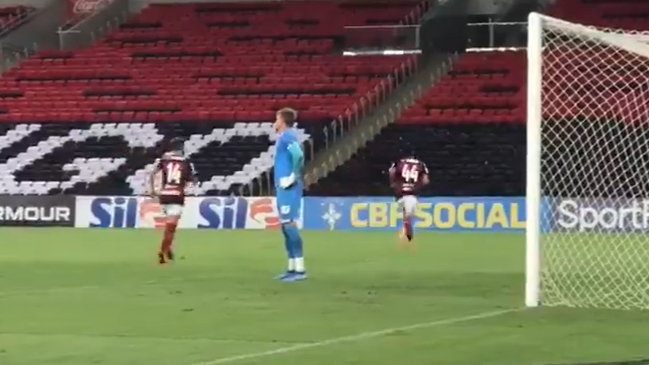 Mauricio Isla anotó un golazo en el encuentro de Flamengo contra Bahía