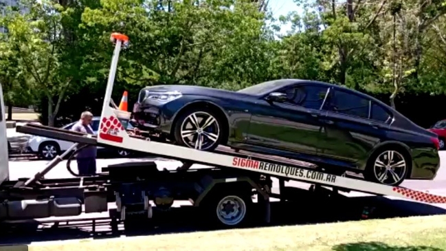 La compleja entrega de los vehículos de lujo de Diego Maradona