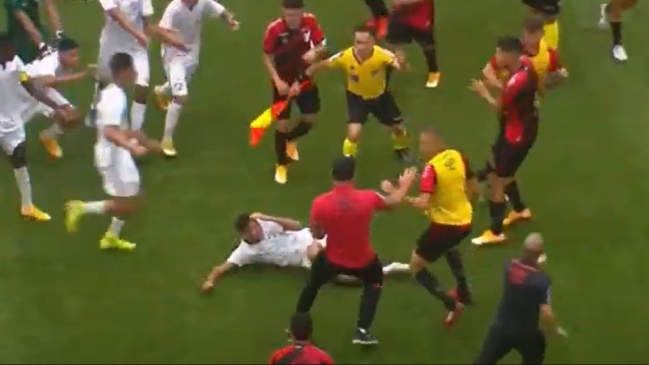 Final sub 17 del fútbol brasileño derivó en una batalla campal