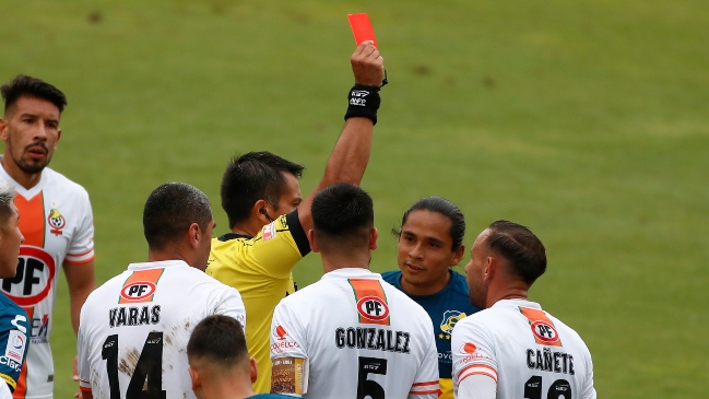 Cobresal terminó descontrolado en duelo ante Everton