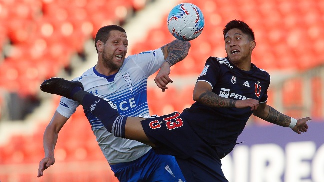 Revive el parejo empate entre U. de Chile y U. Católica en el clásico estudiantil