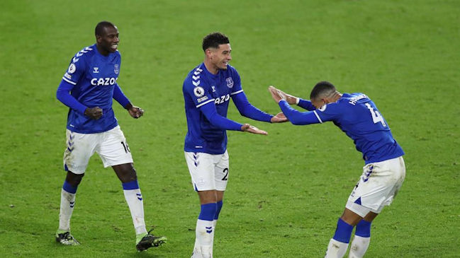 Everton derrotó al colista Sheffield y se volvió a meter en lo alto de la Premier League