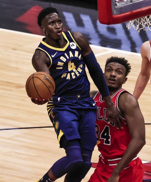 Domantas Sabonis comandó a Indiana Pacers que derribó a Chicago Bulls en la NBA