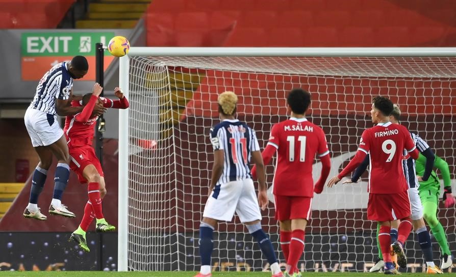 Semi Ajayi amargó a Liverpool y le dio el empate a West Bromwich en la liga inglesa