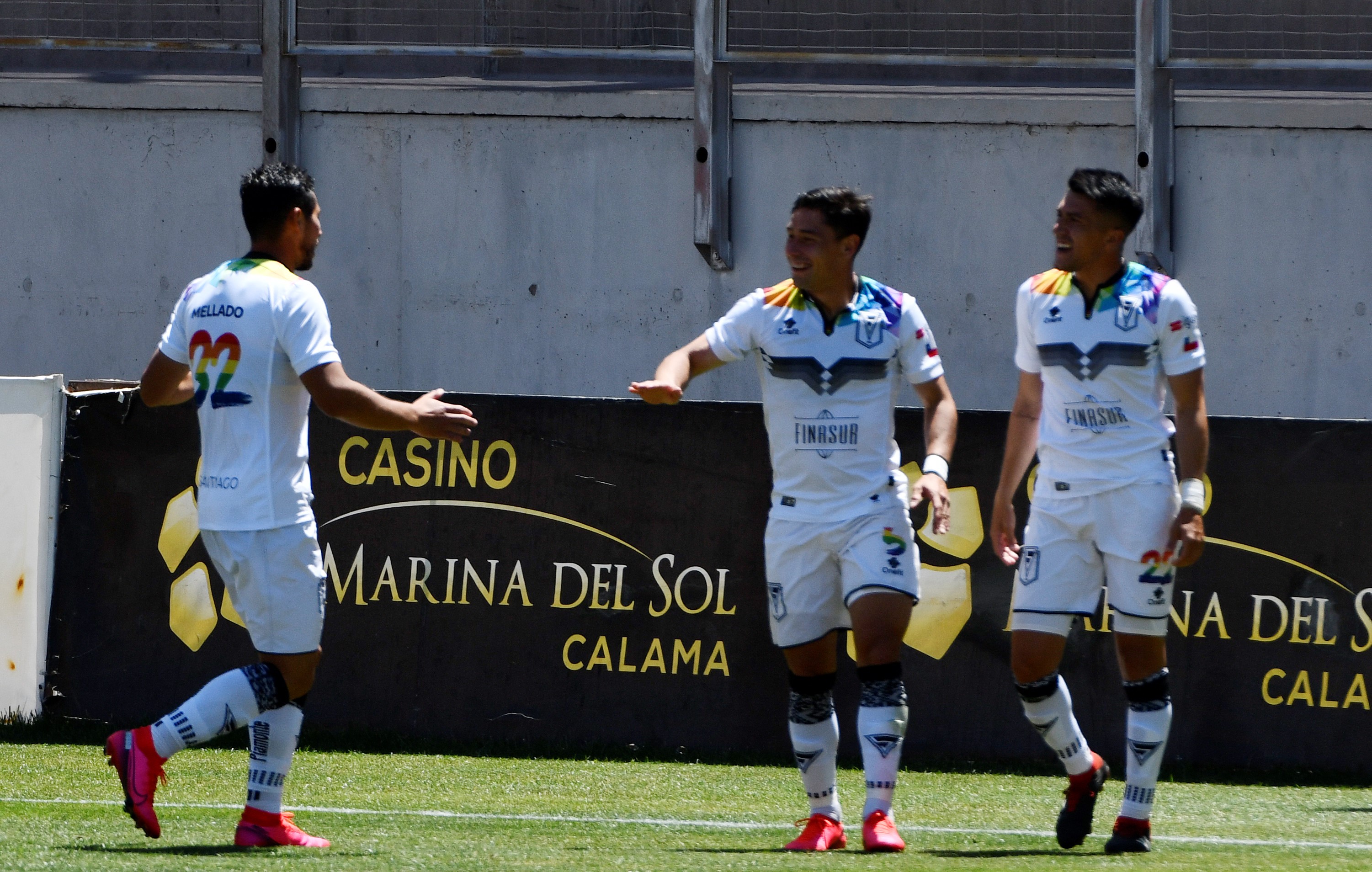 Los resultados de los duelos pendientes de la Primera B