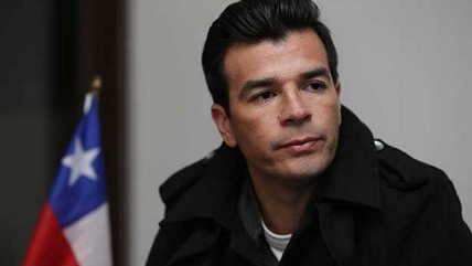 Sebastián González sufrió encerrona y le robaron el auto