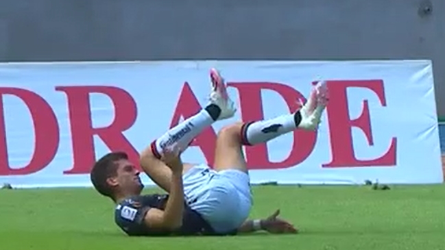 Guillermo Soto fue trasladado a un hospital por fuerte golpe en la cabeza ante Iquique