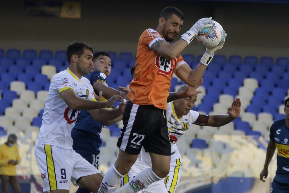 Sensini debutó en Everton con un empate en el último partido de Eduardo Acevedo en la U. de Conce