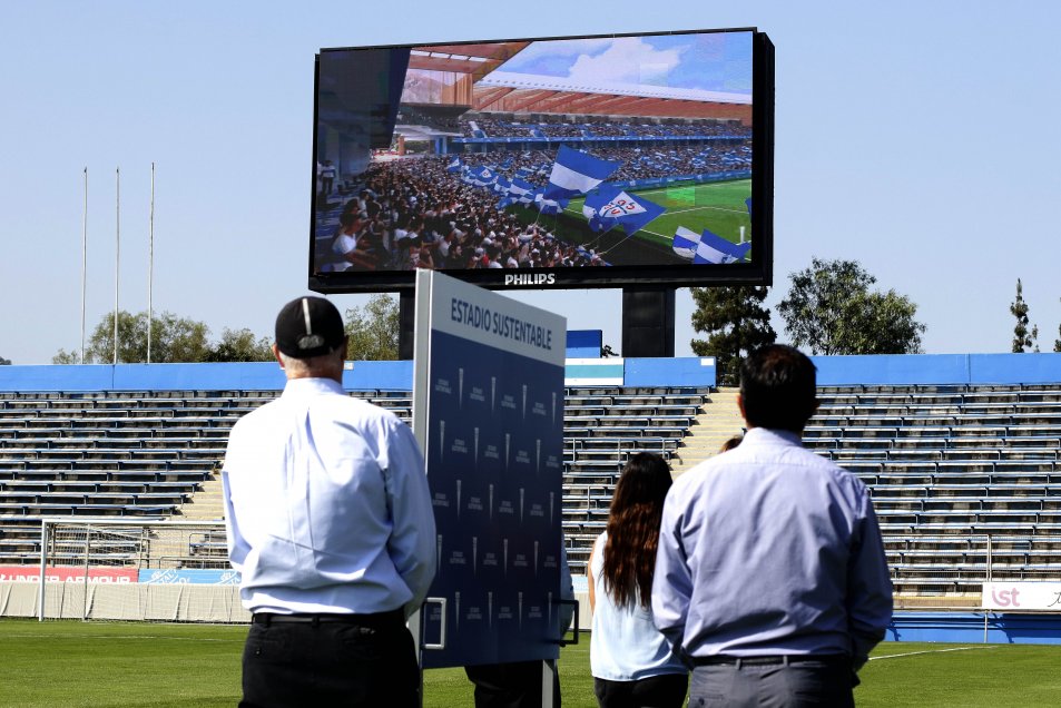 Ministras del Deporte y Medio Ambiente conocieron proyecto sustentable en renovación de estadio de la UC