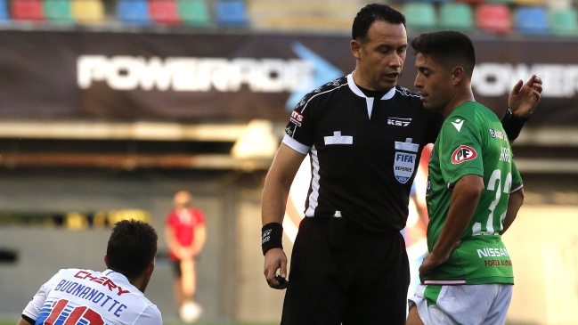 Ricardo Lunari pidió “urgente un par de anteojos” para Angelo Hermosilla