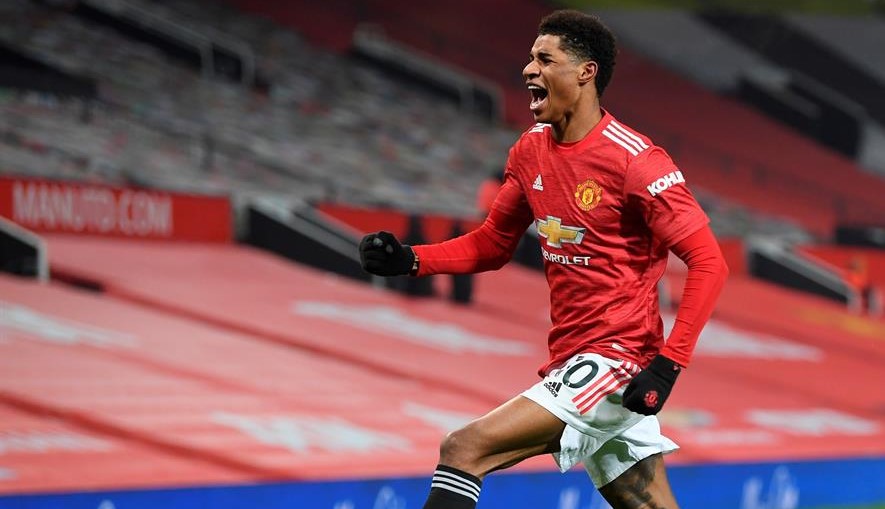 Marcus Rashford anotó un golazo en la agonía ante Wolves y dejó segundo a Manchester United