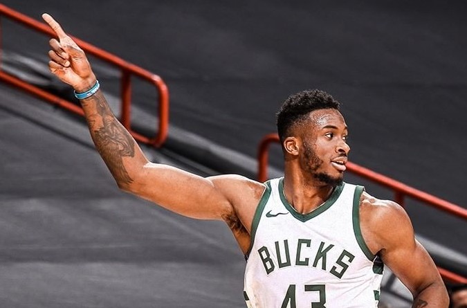 Milwaukee Bucks hizo historia en la NBA al anotar 29 triples en aplastante victoria sobre Miami Heat