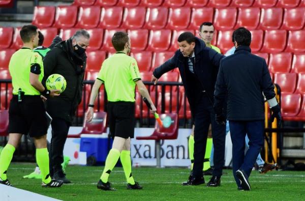 Granada cerró su gran 2020 con victoria sobre Valencia