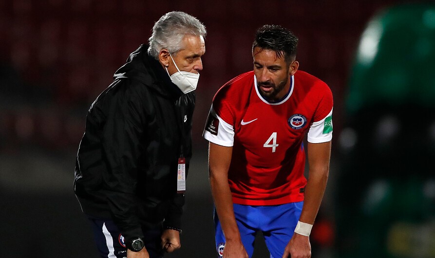 El 2020 de la Roja dejó más dudas que certezas y con Reinaldo Rueda a un paso de dejar Chile