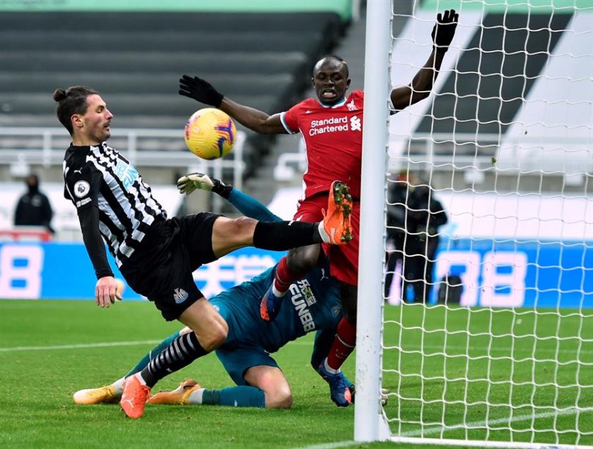 Liverpool cerró el año con un amargo empate contra Newcastle en Inglaterra