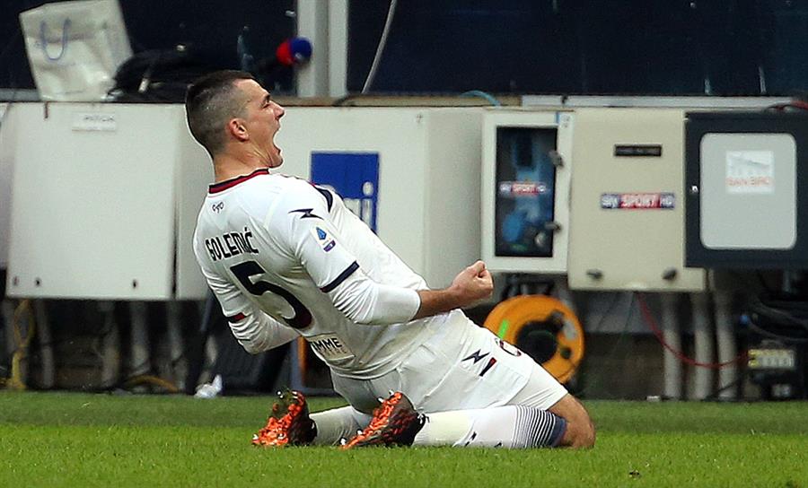 ¡Se llevó la pelota para la casa! Lautaro Martínez marcó un triplete en triunfo de Inter