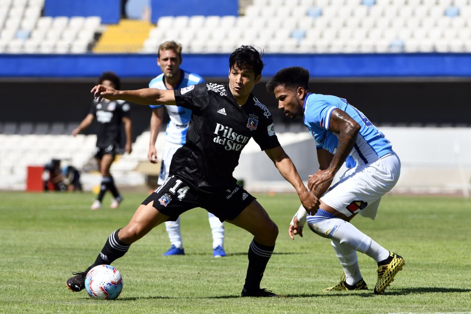 Así luce la nueva camiseta de Colo Colo en cancha