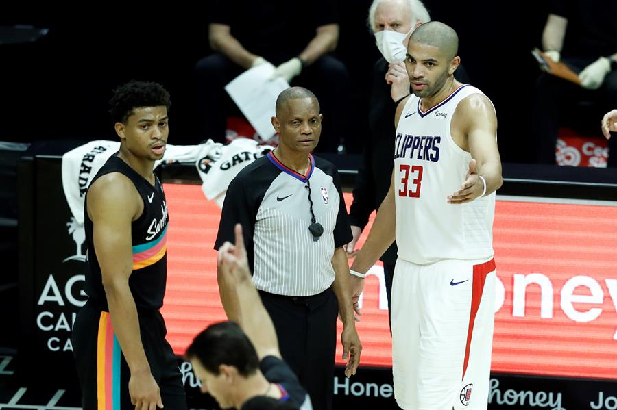 San Antonio venció a los Clippers gracias a un notable Patty Mills