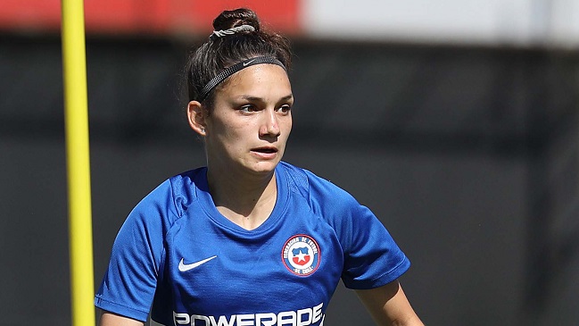 Isidora Olave, delantera de la Roja: Me ilusiona poder estar en la nómina del Repechaje