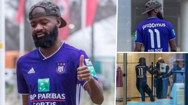 Increíble protesta: Jugador fue a entrenar con la camiseta del clásico rival para que lo vendan