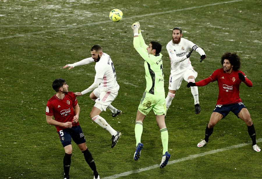Real Madrid perdió la chance de ser líder tras igualar bajo la nieve ante Osasuna