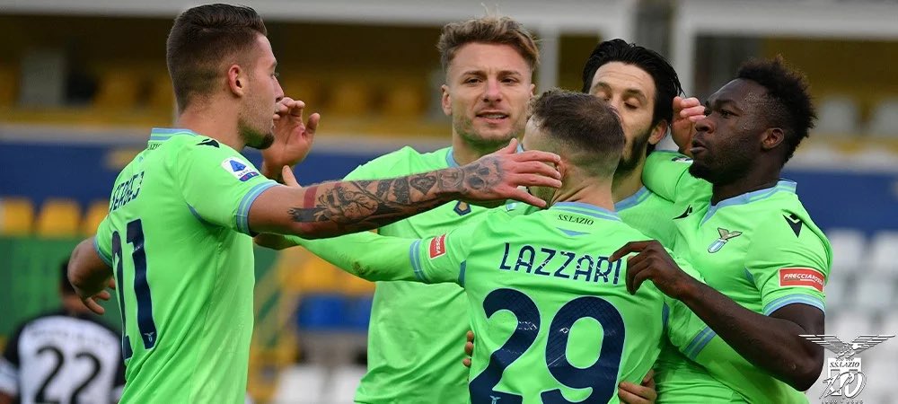 Lazio doblegó a Parma y lo dejó en zona de descenso en Italia