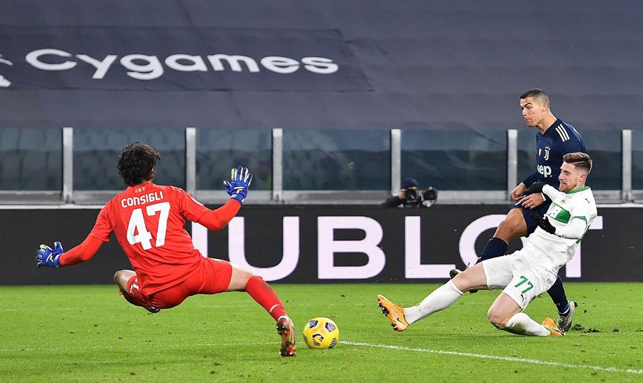 El gol de Cristiano para alcanzar el récord de Bican como máximo artillero en la historia