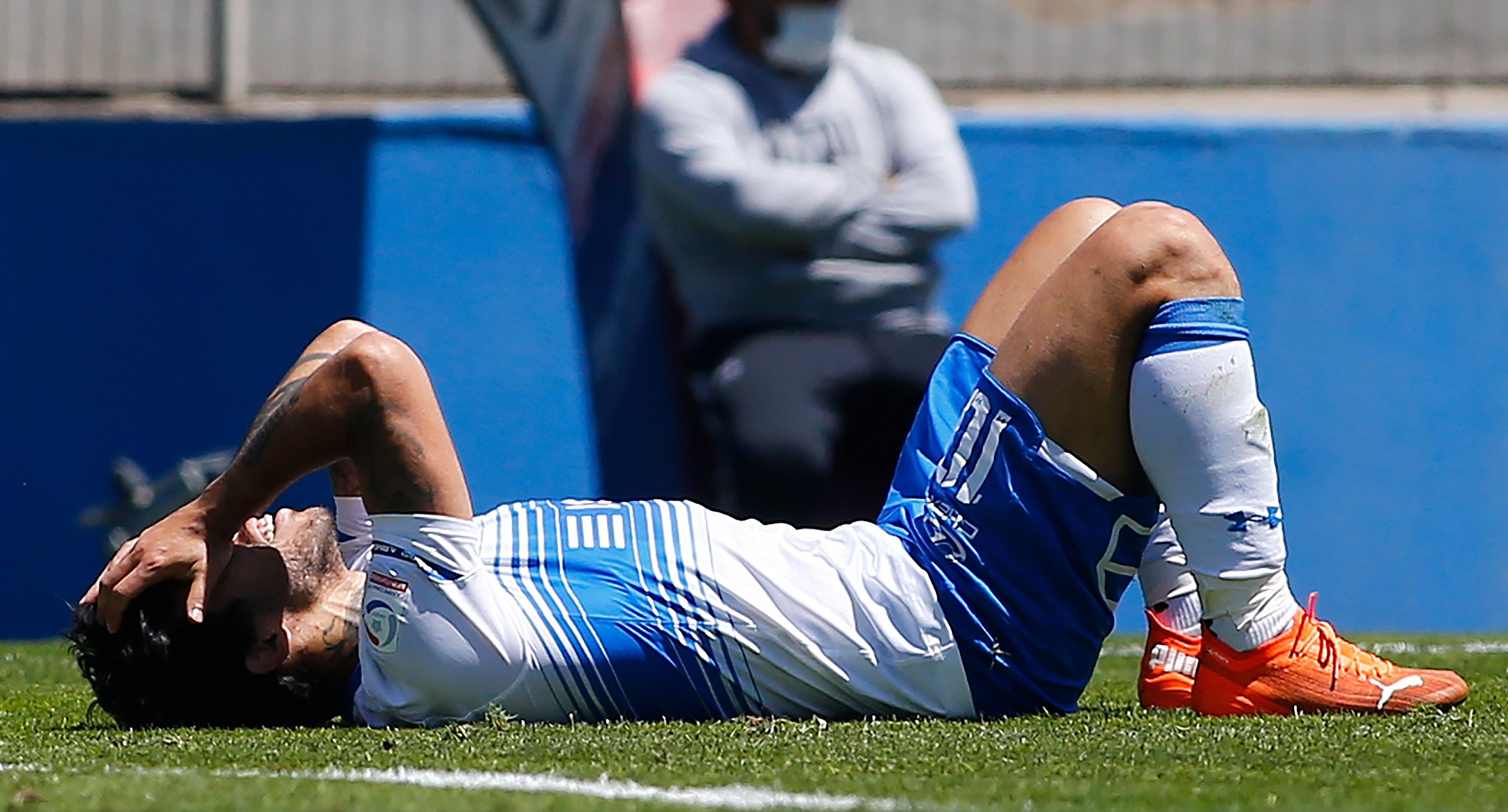 Edson Puch es duda en la UC para enfrentar a Unión Española el jueves