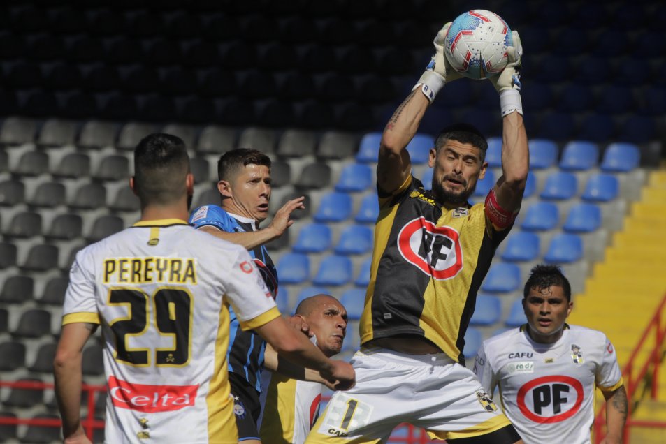 La formación de Coquimbo para hacer historia ante Defensa y Justicia en Paraguay