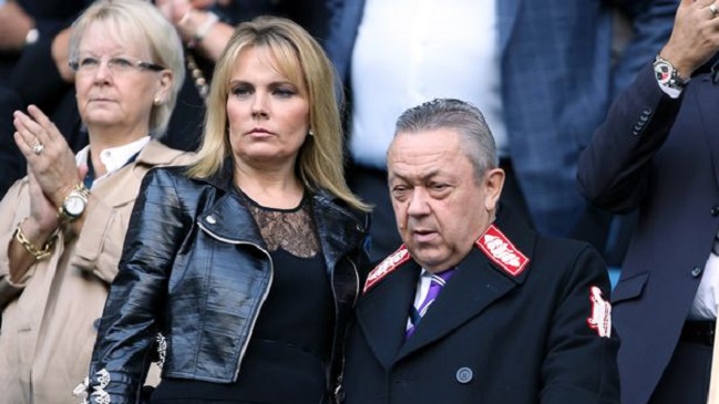 West Ham incluyó a ex directora de películas pornográficas en su junta directiva