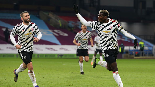 Manchester United se adueñó del liderato de la Premier tras tumbar a Burnley