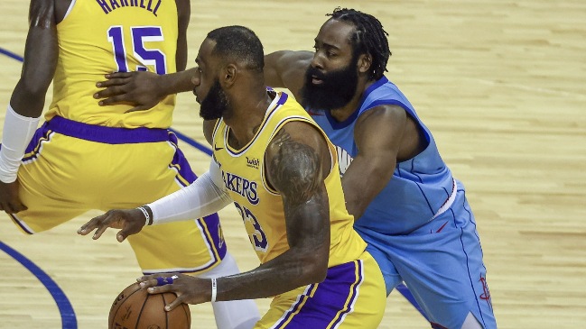 LeBron James comandó aplastante victoria de Los Angeles Lakers sobre Houston Rockets en la NBA
