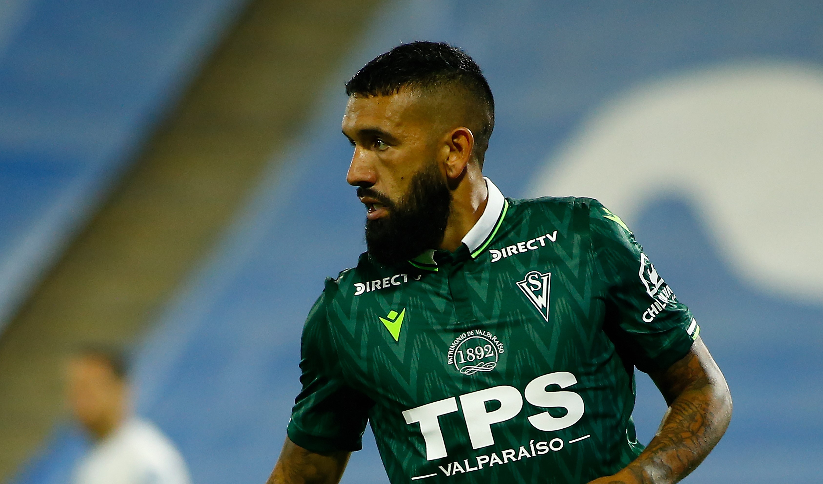 Ronnie Fernández puso fin a su contrato con Santiago Wanderers para volver al fútbol árabe