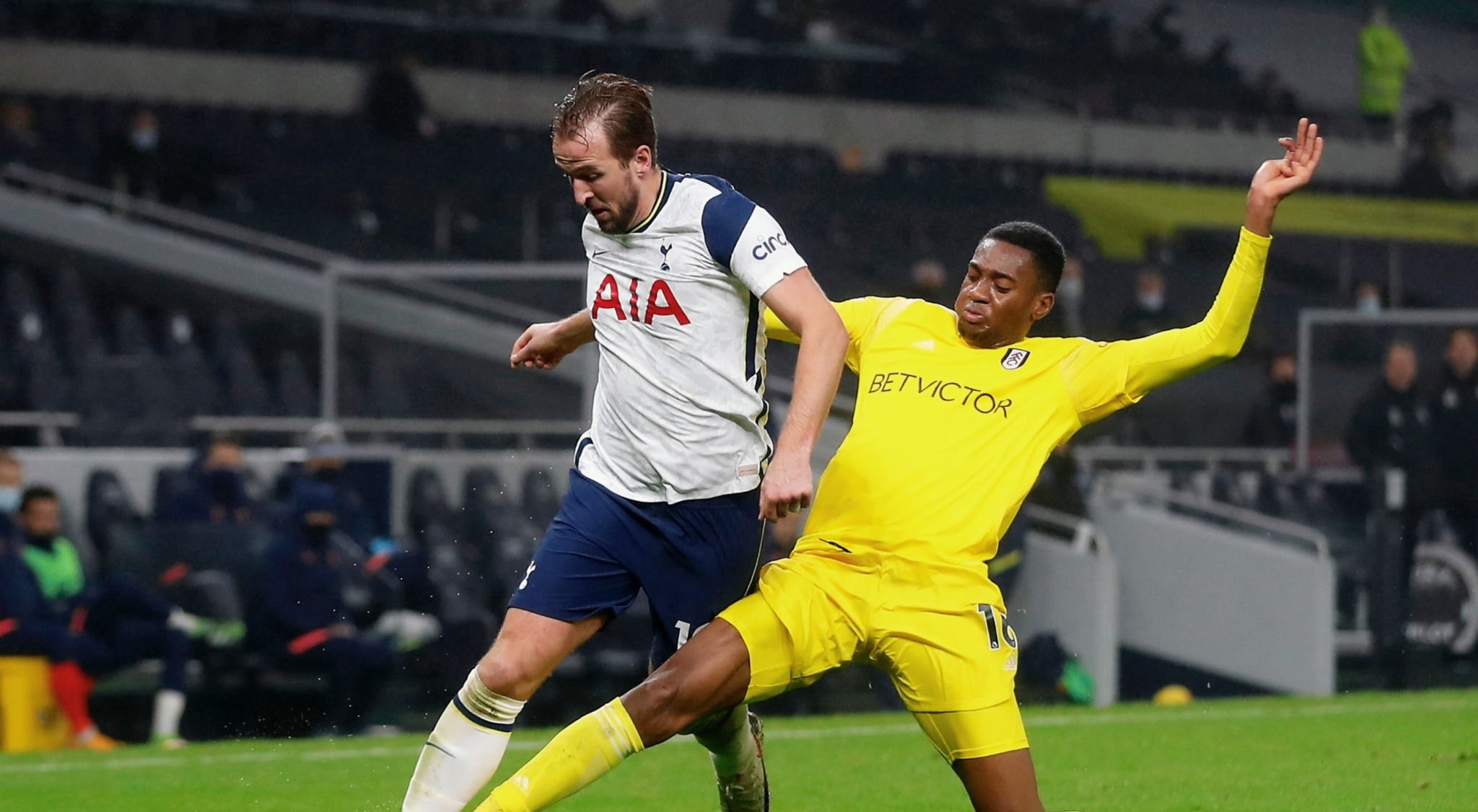 Fulham amargó a Tottenham con un empate en la Premier League