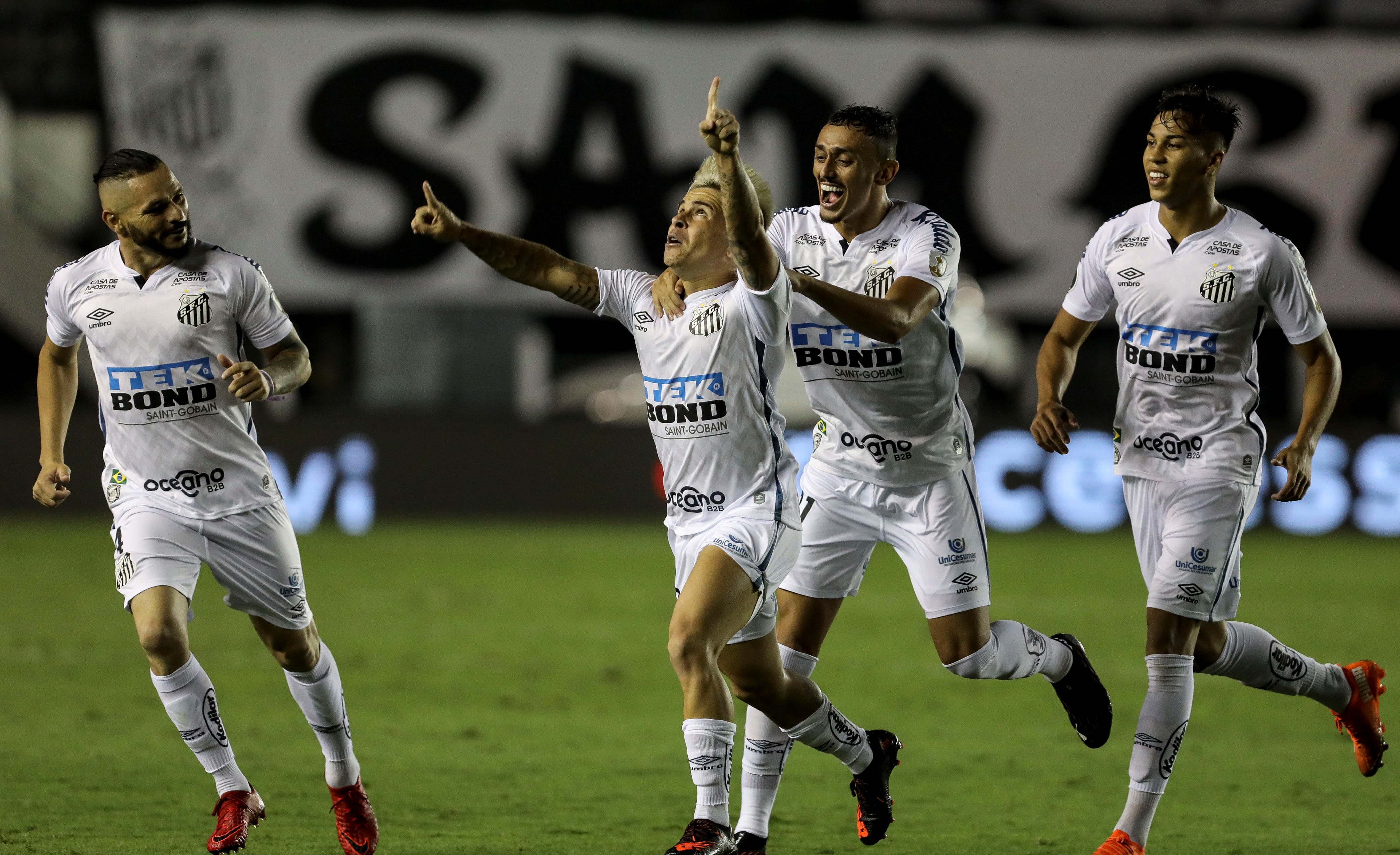 ¡Final brasileña! Santos doblegó a un tibio Boca y jugará por el título en la Copa Libertadores