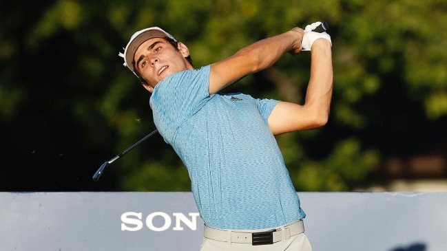 Joaquín Niemann tuvo un brillante inicio en el Sony Open y cerró la primera jornada como líder