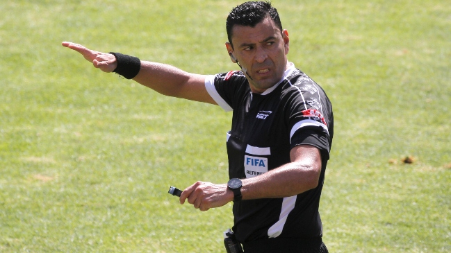 Roberto Tobar será el árbitro del superclásico de este domingo