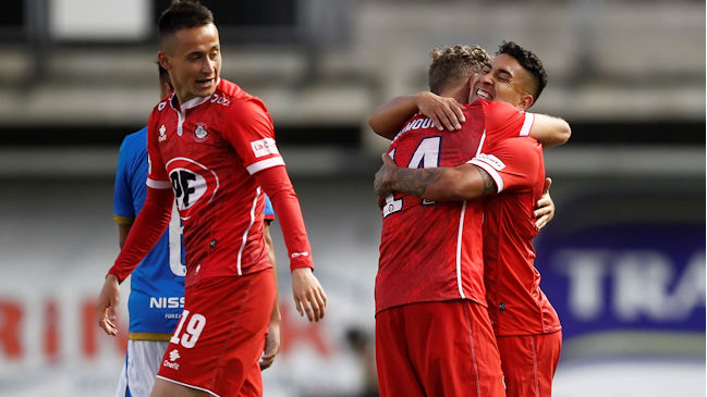 Unión La Calera derribó a Audax Italiano y le puso presión a Universidad Católica en la cima