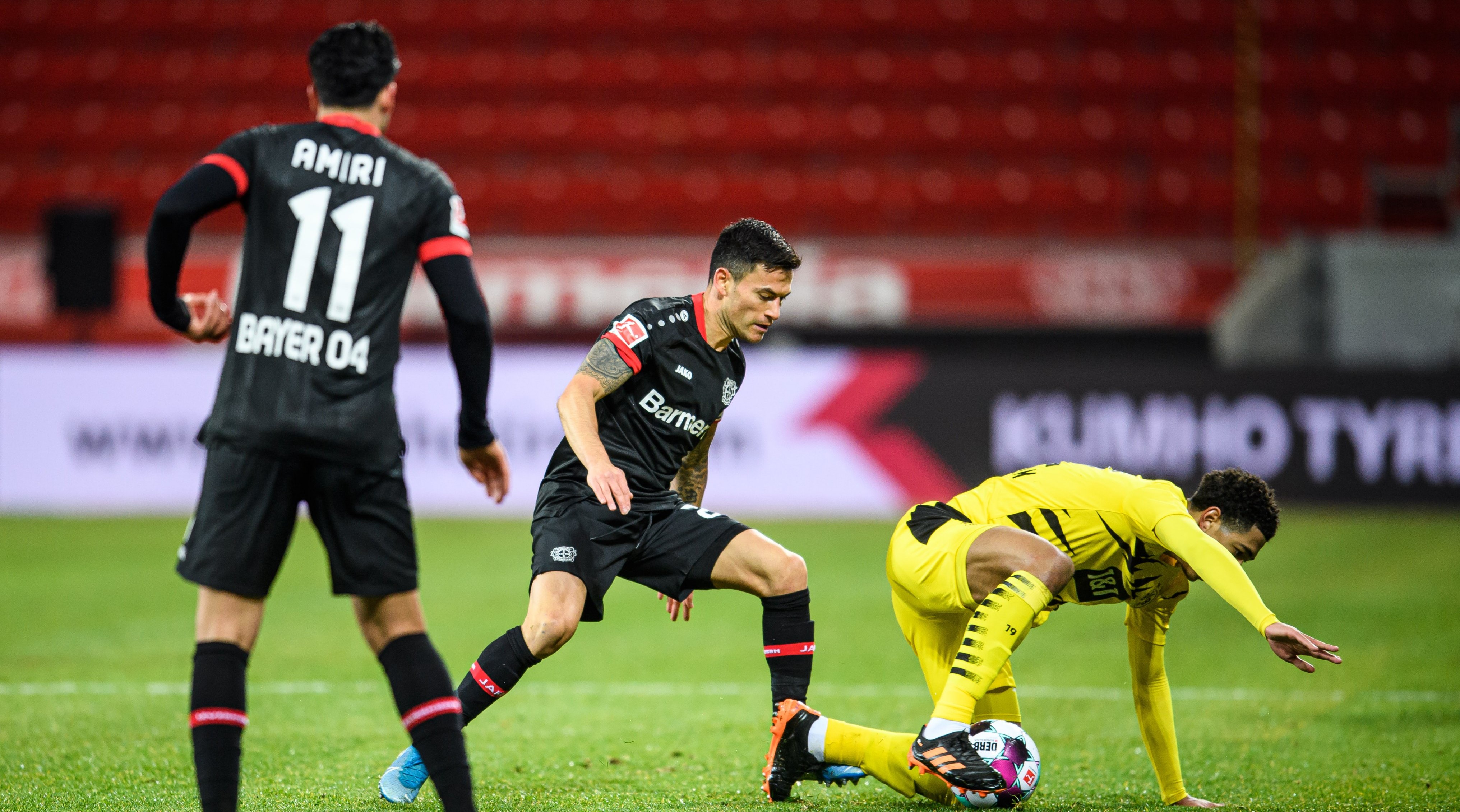 Charles Aránguiz regresó como titular y capitán en triunfo de Bayer Leverkusen ante Borussia Dortmund