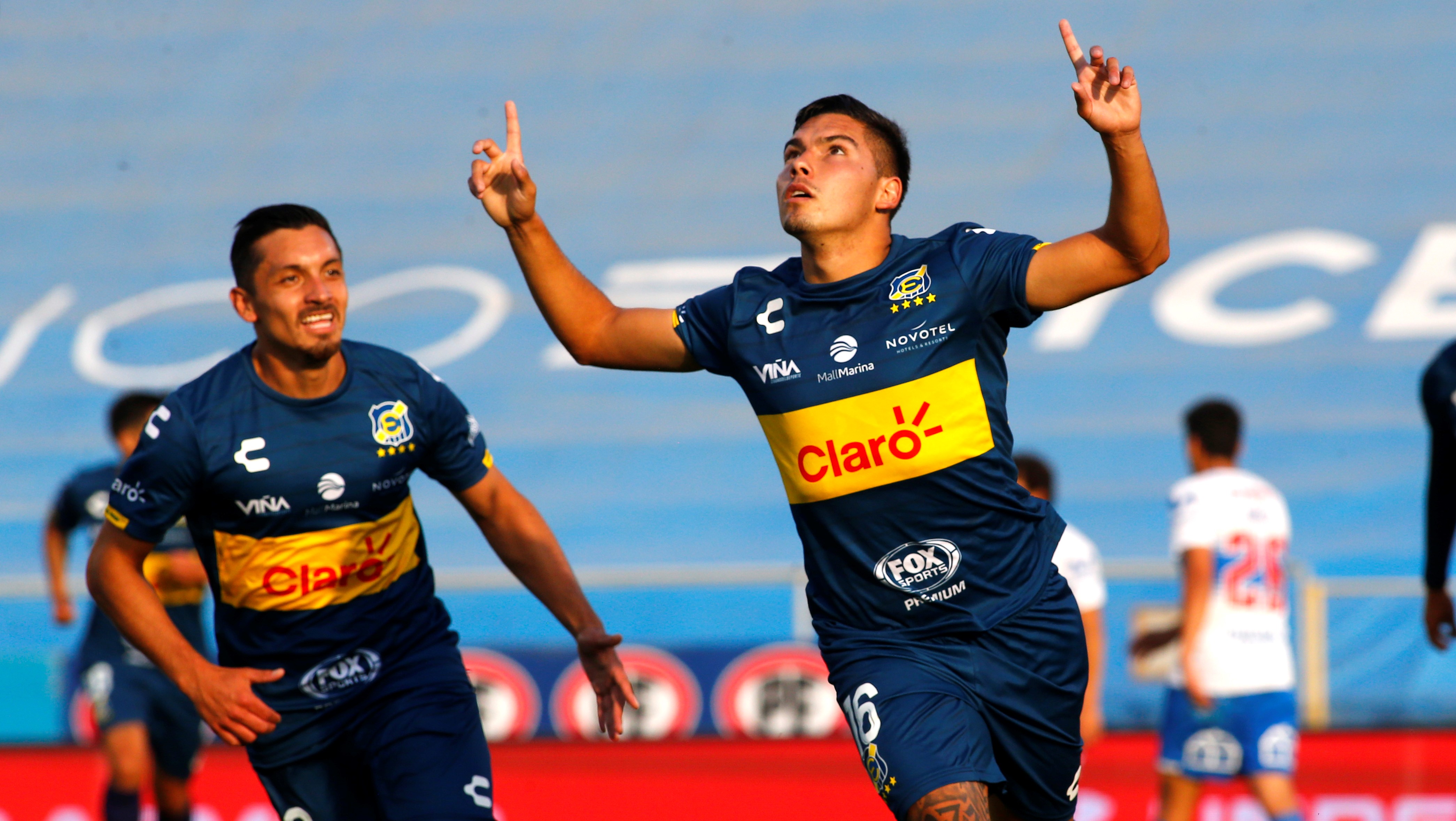 Everton sorprendió a la UC en San Carlos con tempranero gol de Matías Leiva