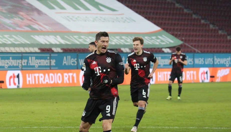 Bayern Munich venció a Augsburgo con gol de Lewandowski y afirmó su liderato en la Bundesliga
