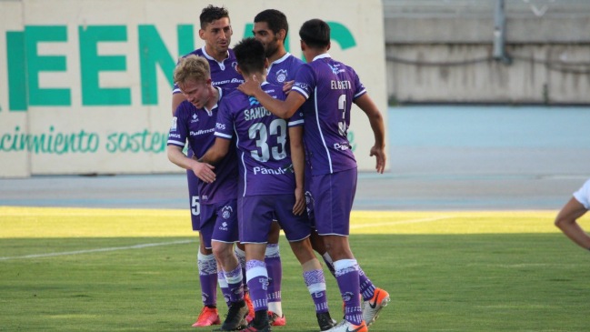 San Antonio Unido derrotó a Fernández Vial y le impidió alcanzar el liderato de la Segunda División