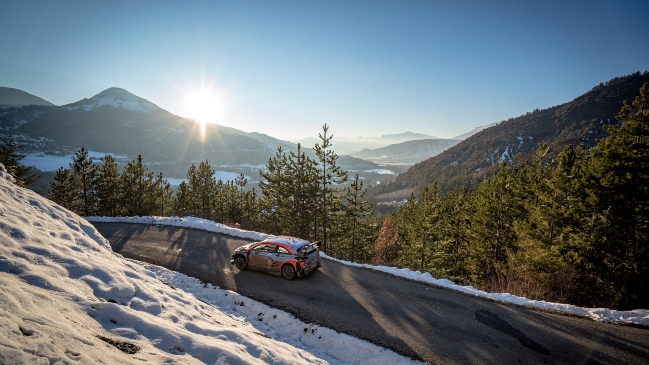 Ott Tanak es el primer líder del Rally de Montecarlo