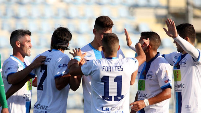 Colchagua goleó a Vallenar y se alejó de los puestos del descenso en la Segunda División