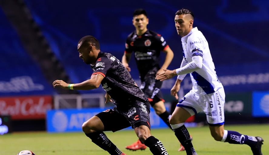 Tijuana de Esteban Pavez y Gonzalo Jara logró ante Puebla su primer triunfo en el torneo mexicano