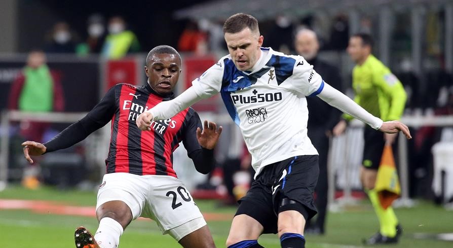 AC Milan se proclamó campeón de invierno en Italia pese a aparatosa caída ante Atalanta